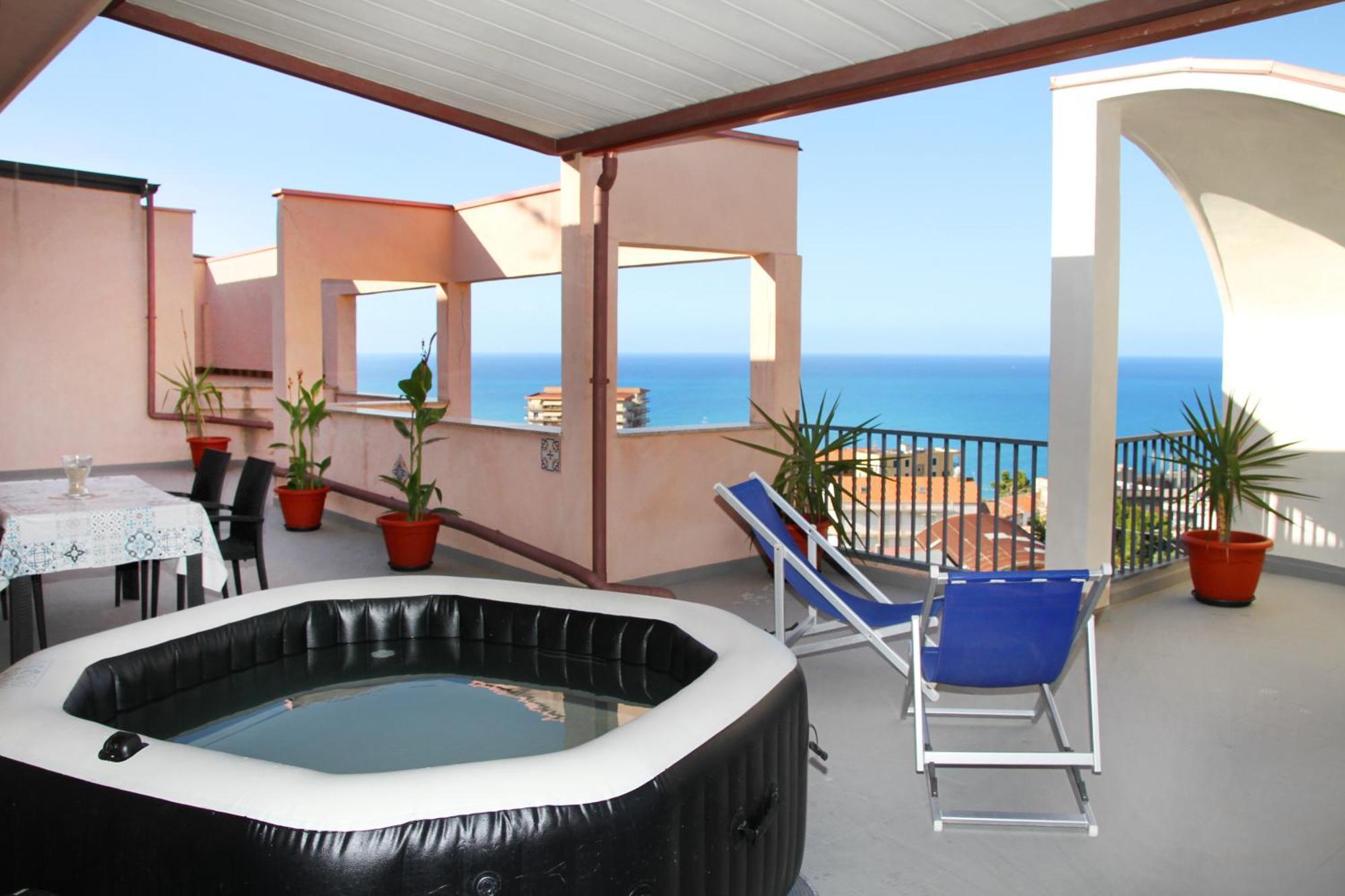 Attico Vista Mare Con Terrazza E Spa Riscaldata Santo Stefano di Camastra Exterior foto