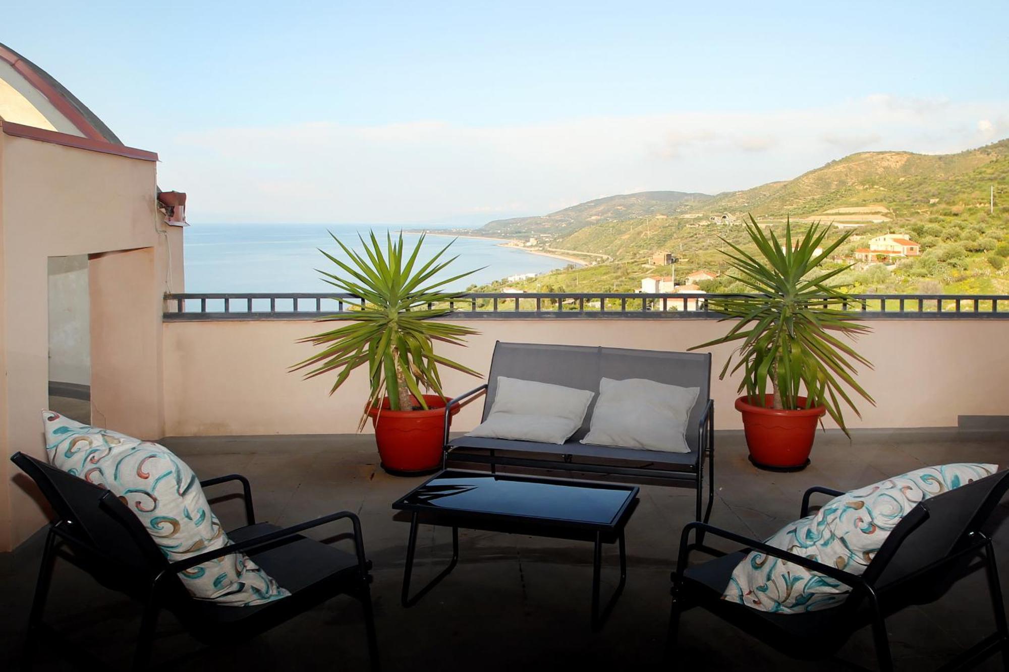 Attico Vista Mare Con Terrazza E Spa Riscaldata Santo Stefano di Camastra Exterior foto